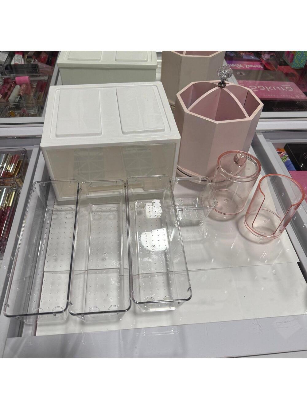 Desk Organizers lot